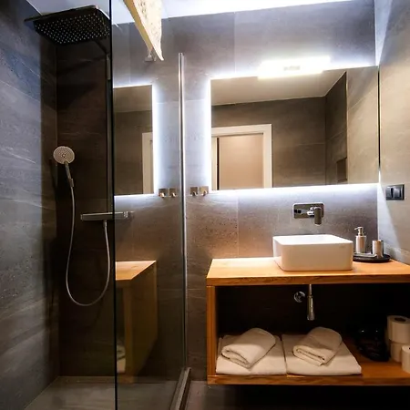 Apartmán Lucka 40m2 In Out Garage Parking